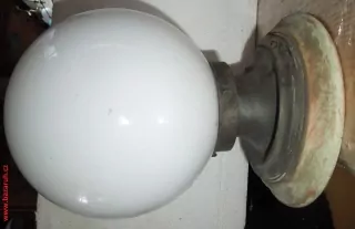 SVĚTLO NÁSTĚNNÉ, LAMPA NA ZEĎ ELEKTRICKÁ