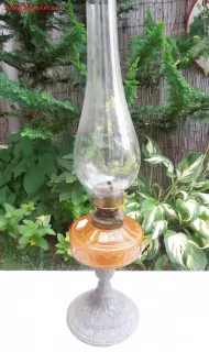 STAROŽITNÁ PETROLEJOVÁ LAMPA