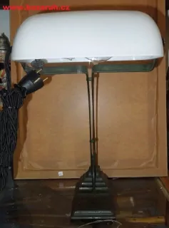 STAROŽITNÁ BANKOVNÍ LAMPA BANKÉŘKA