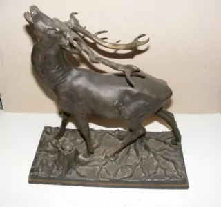 SOCHA JELEN BRONZ