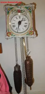 HODINY PORCELÁNOVÉ SELSKÉ NÁSTĚNNÉ ZÁVAŽOVÉ