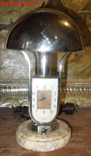 HODINY STOLNÍ KRBOVÉ V LAMPIČCE S BUDÍKEM ART DECO