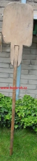 DŘEVĚNÁ LOPATA PEKAŘSKÁ D 161 CM