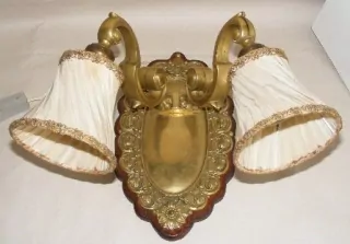 LAMPIČKA NA STĚNU  NÁSTĚNNÁ LAMPA