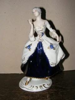 SOCHA DÁMA ŽENA ROYAL DUX
