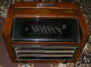 RÁDIO SABA 448 GWLK STAROŽITNOST
